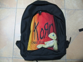 Korn ruksak čierny, 100% polyester. Rozmery: Výška 42 cm, šírka 34 cm, hĺbka až 22 cm pri plnom obsahu